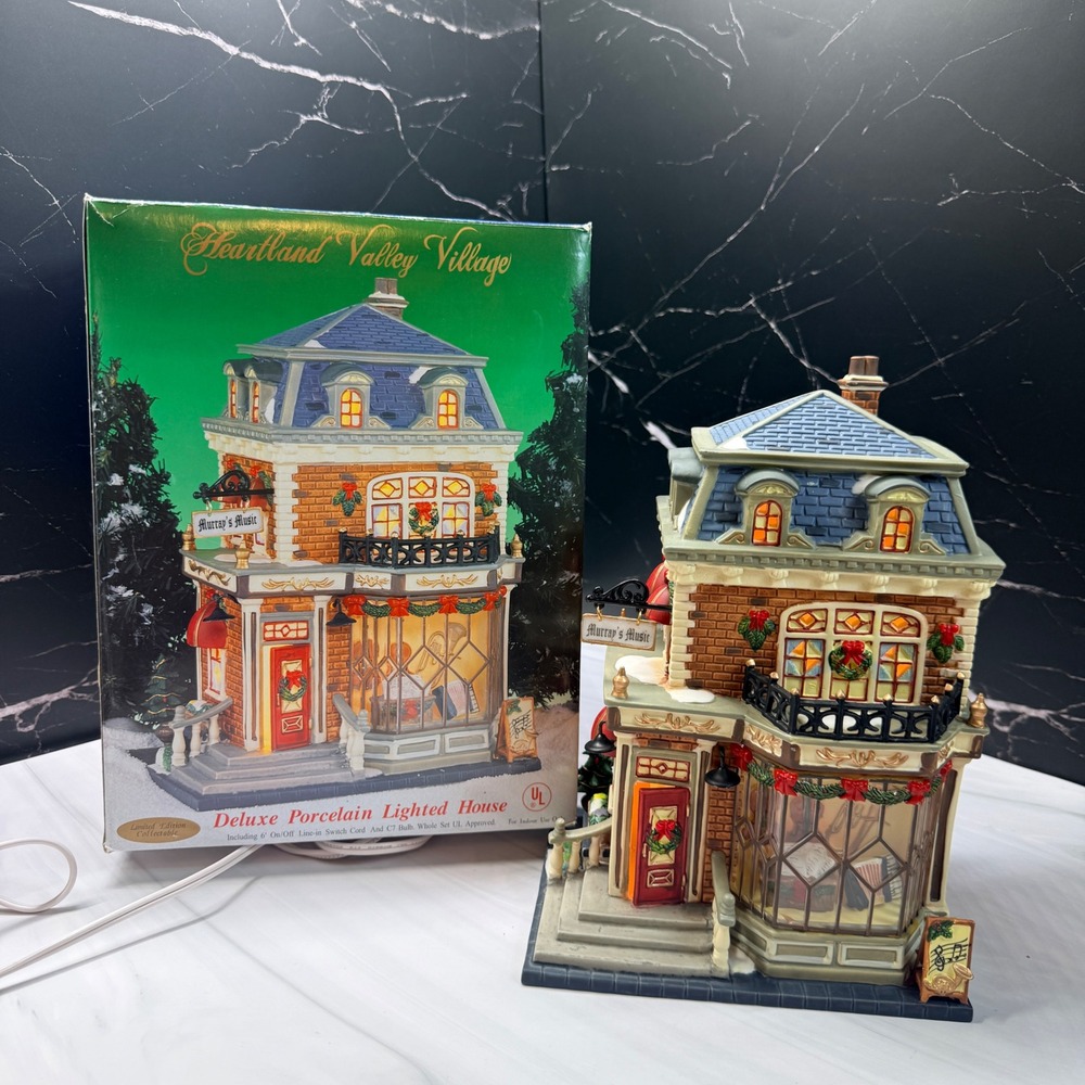 Heartland Valley Village Murray's Music Lighted House O'Well 2006 Limited Ed